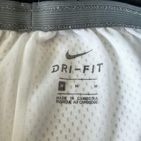 Four pairs Men’s Nike Basketball shorts - Picture 3 of 8